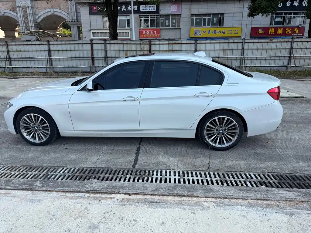 BMW 3 Series — миниатюра 8