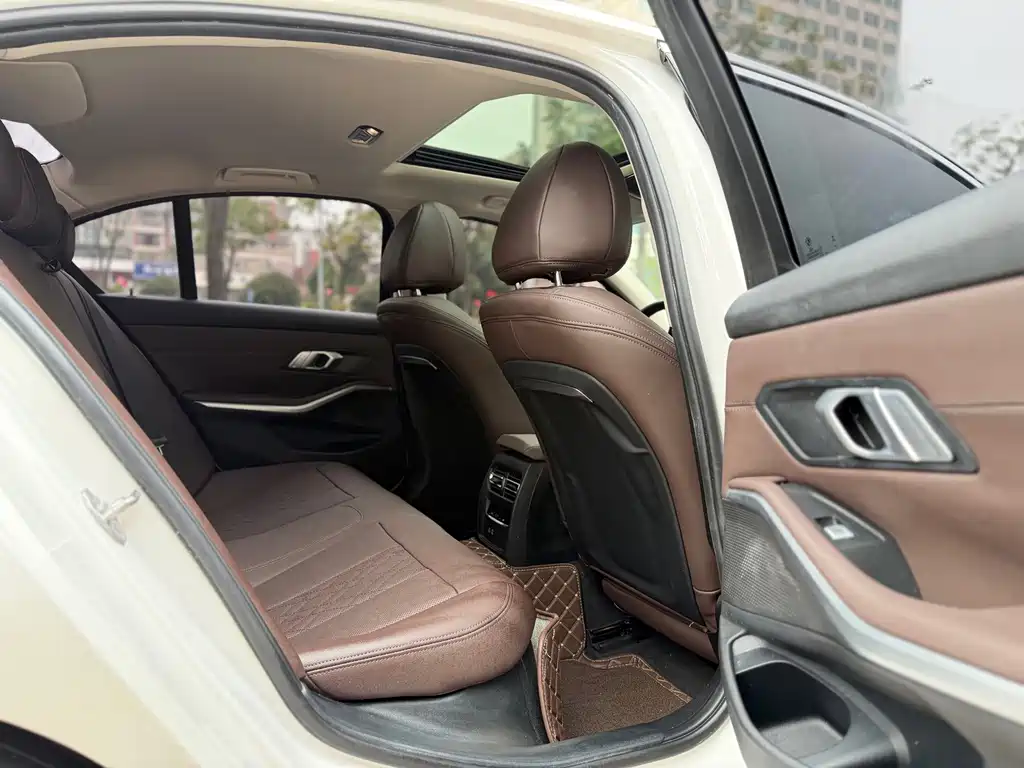 BMW 3 Series — миниатюра 10