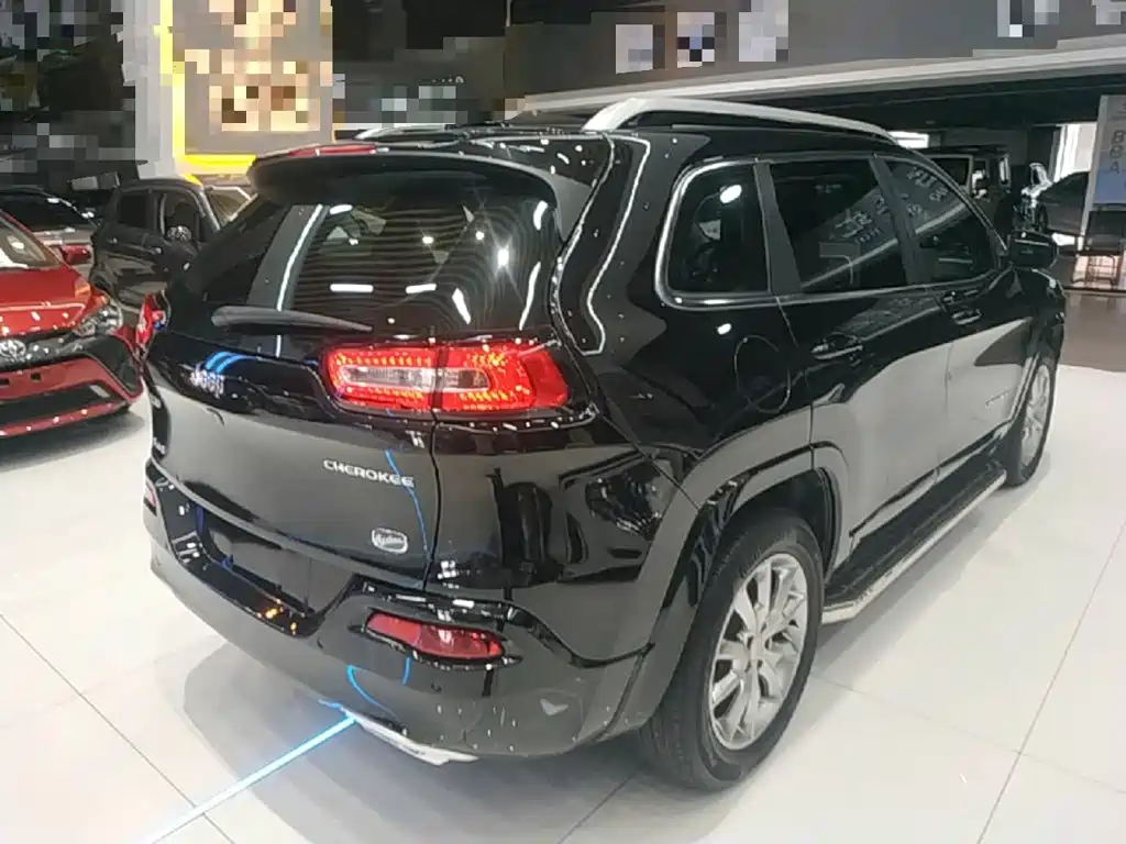 Jeep Cherokee — миниатюра 7