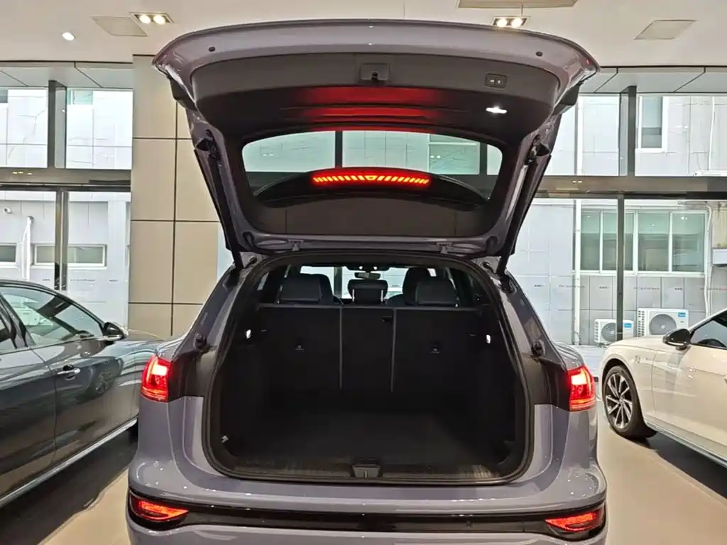 Audi Q6L e-tron — миниатюра 19