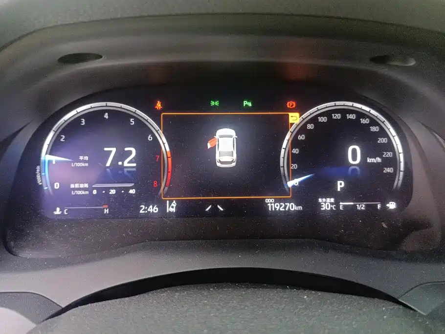Toyota Camry — миниатюра 14