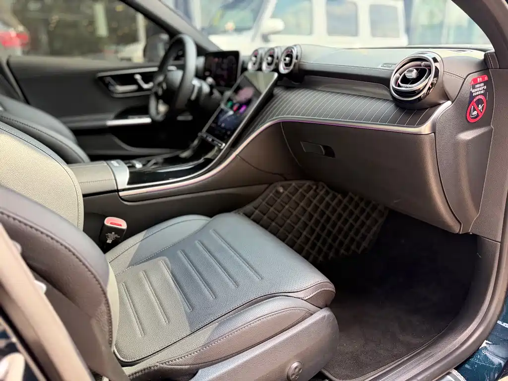 Mercedes-Benz C-Class — миниатюра 23