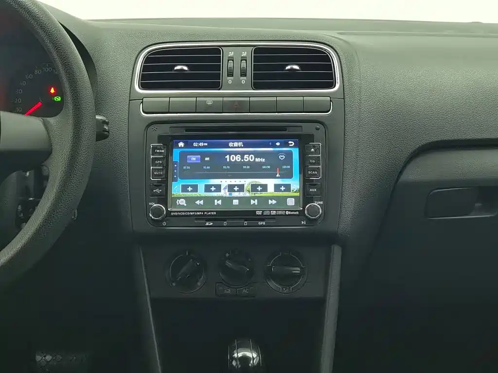 Volkswagen Polo — миниатюра 12
