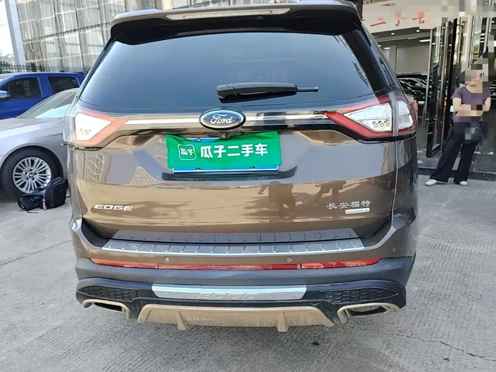 Ford Edge — миниатюра 6