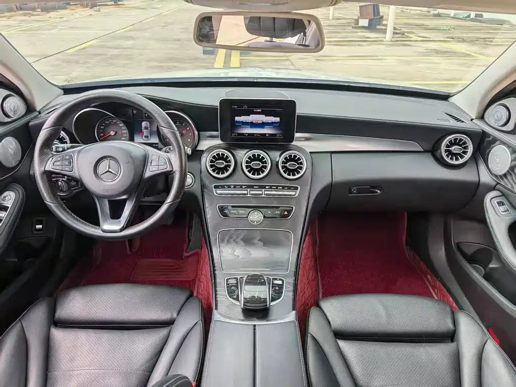 Mercedes-Benz C-Class — миниатюра 7