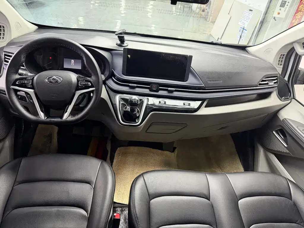 SAIC MAXUS XINTU V70