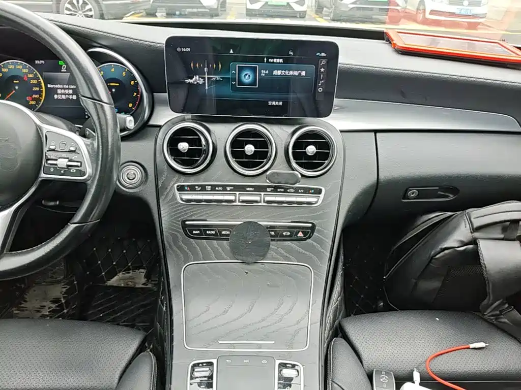 Mercedes-Benz C-Class — миниатюра 13