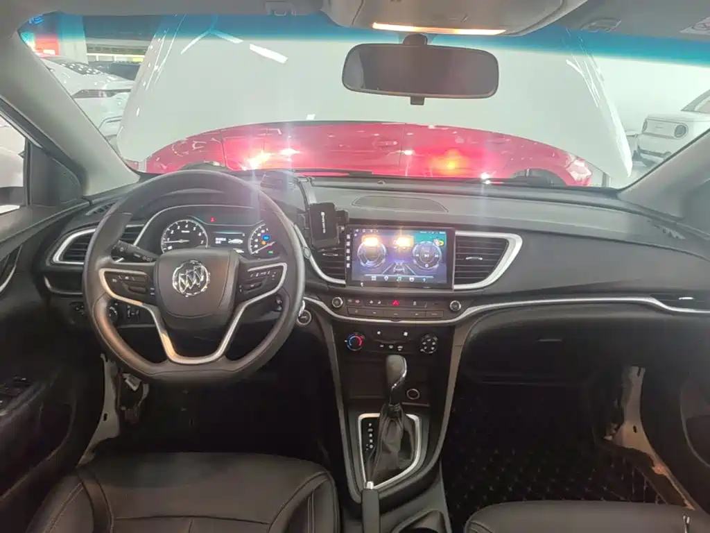 Buick Excelle — миниатюра 10