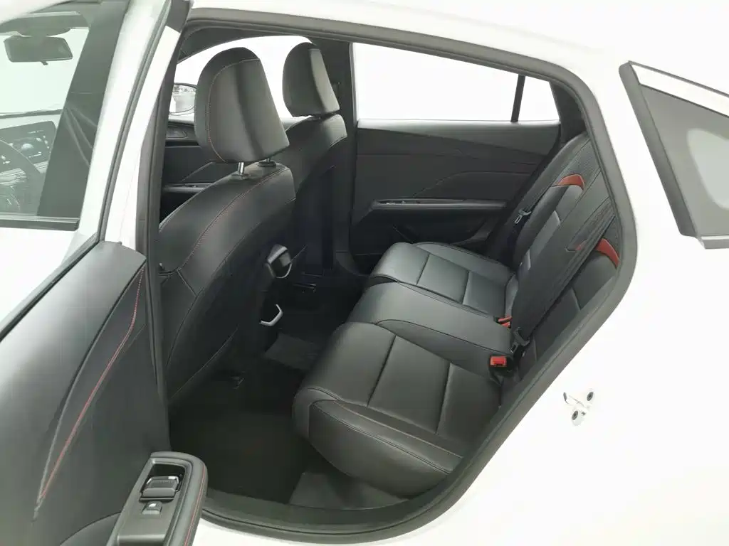 MG MG5 — миниатюра 15