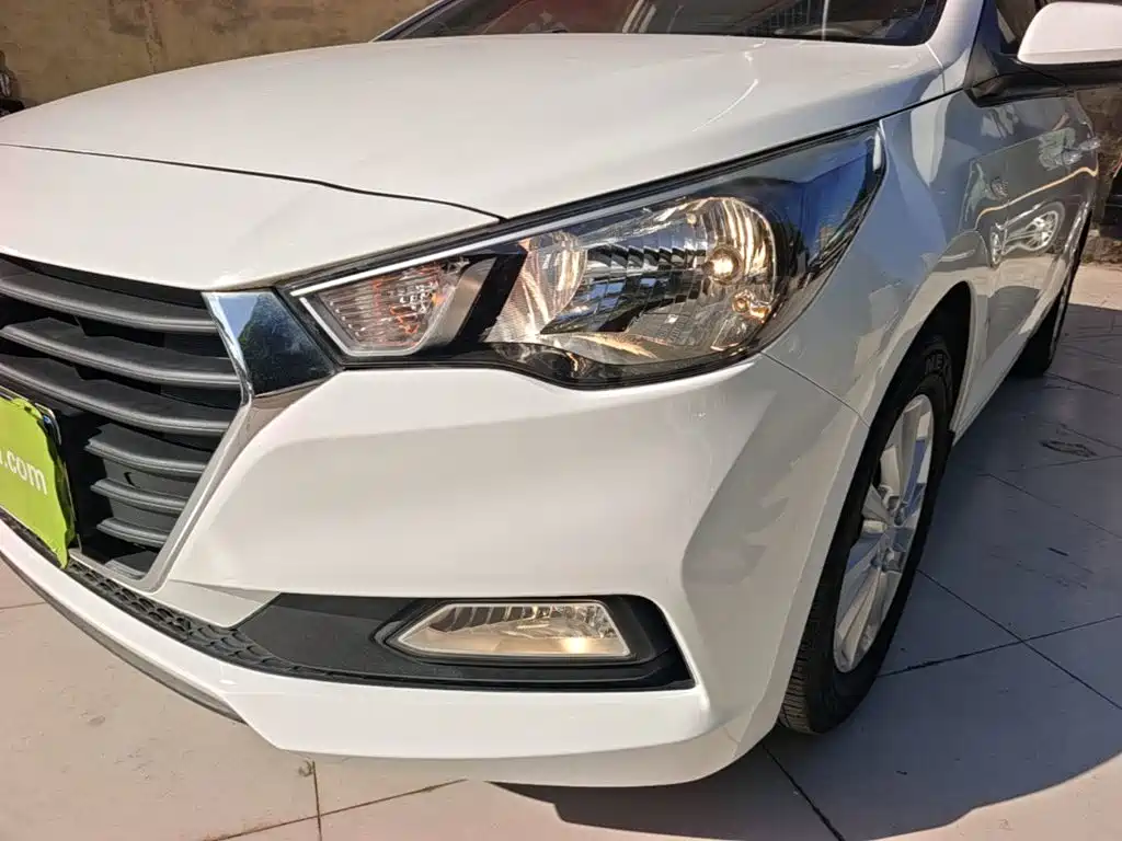 Hyundai Verna — миниатюра 24