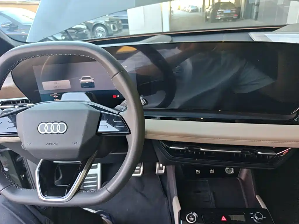 Audi AudiQ6L e-tron — миниатюра 10