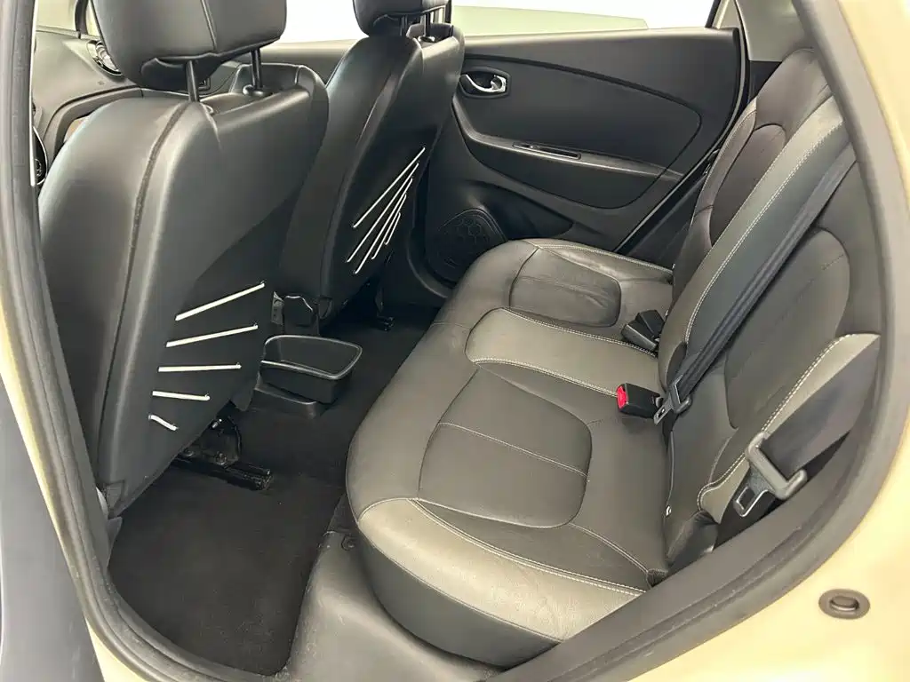 Renault Captur — миниатюра 6
