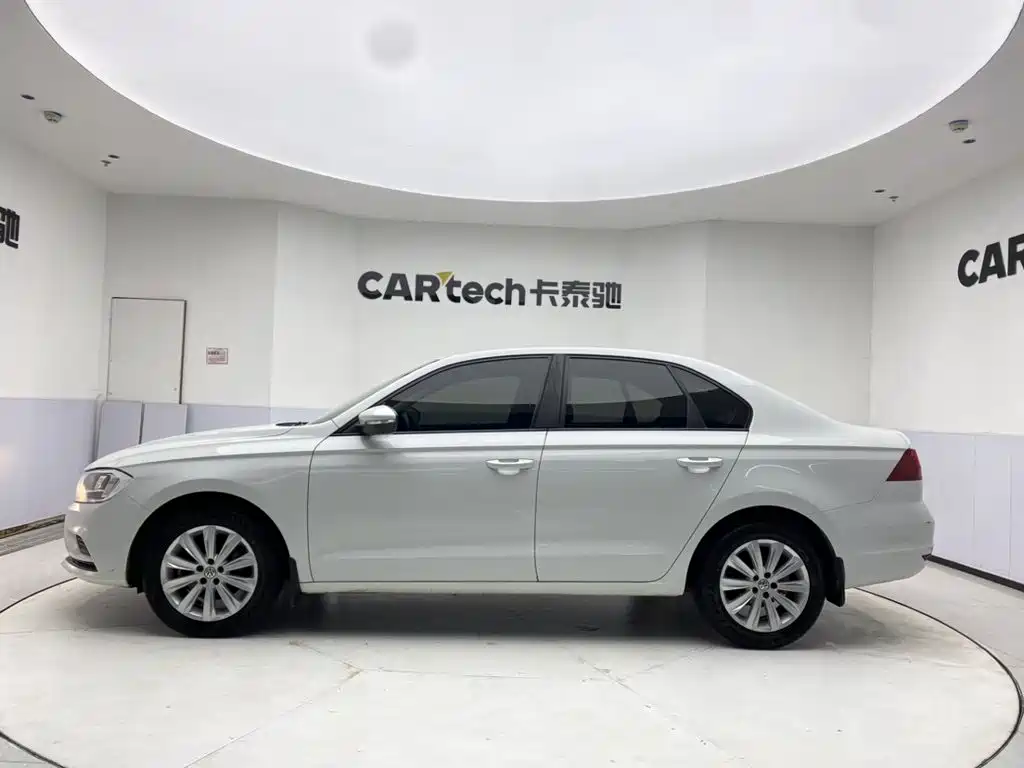 Volkswagen Bora — миниатюра 8