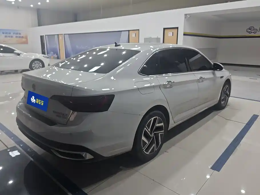 Volkswagen Sagitar — миниатюра 3