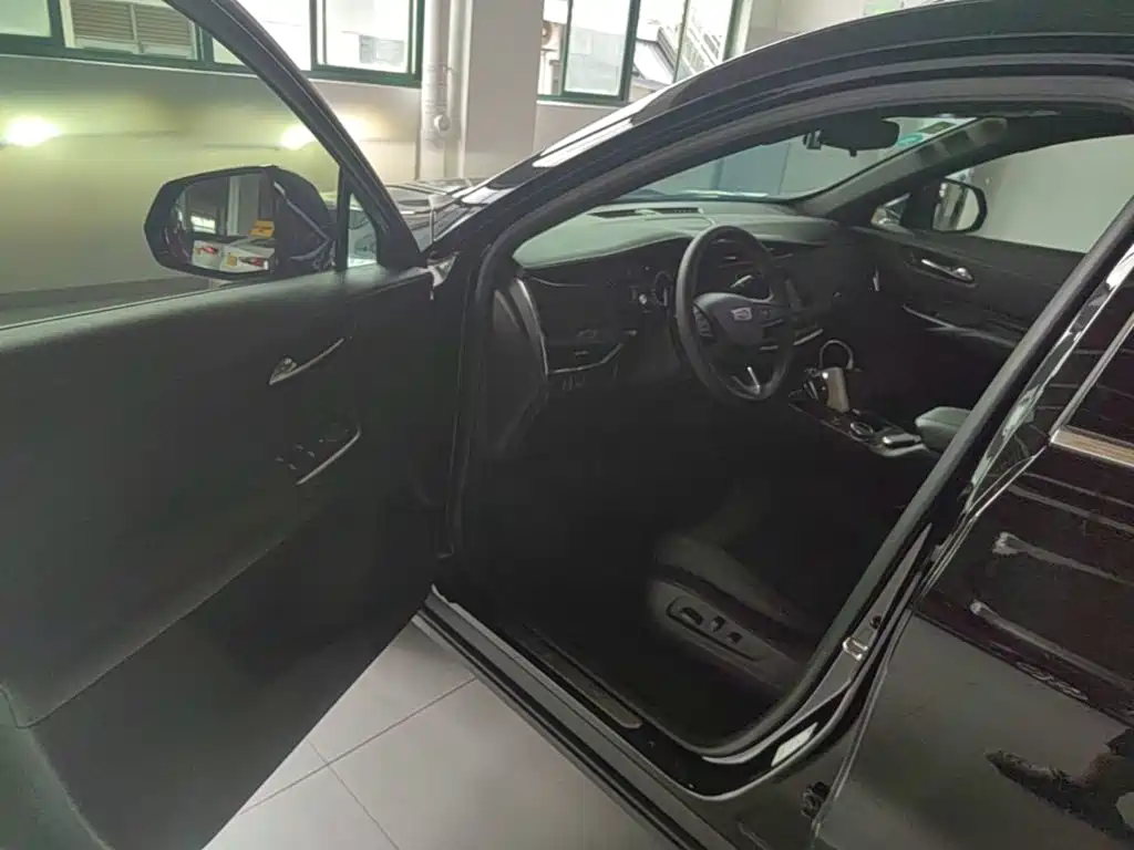 Cadillac XT4 — миниатюра 16