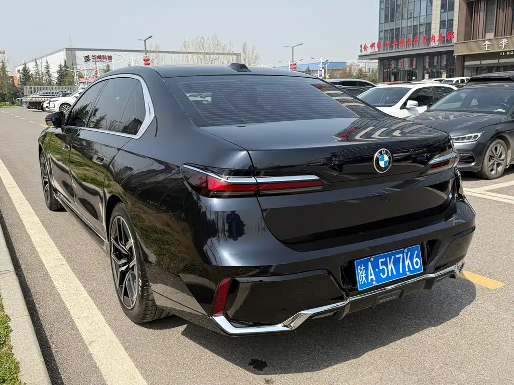 BMW 7 Series 7 2023 735Li M Sport