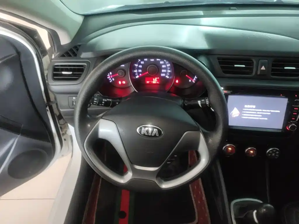 Kia K2 — миниатюра 11