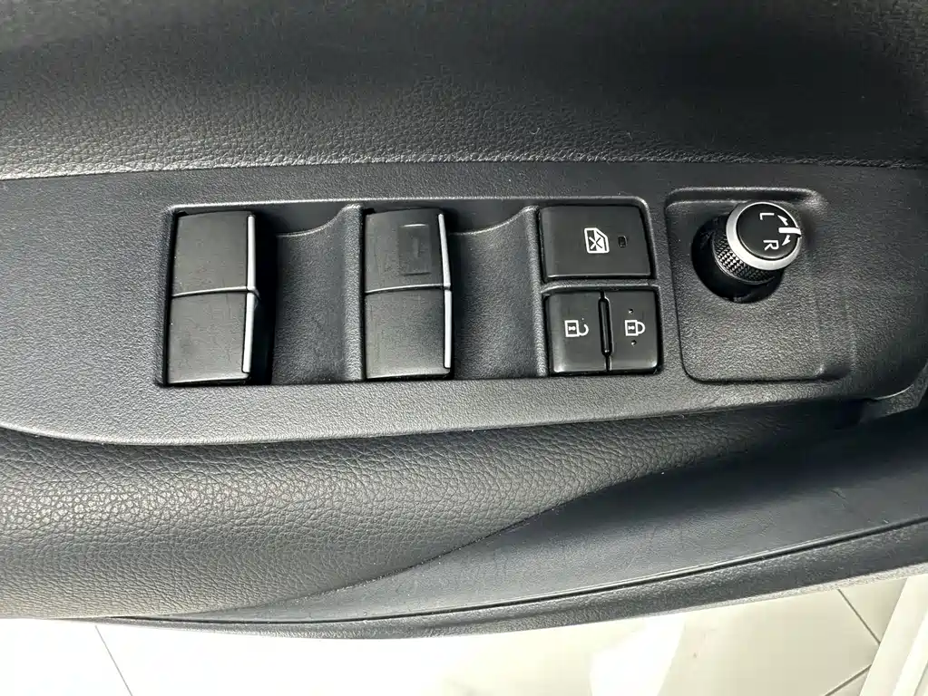Toyota Corolla — миниатюра 11