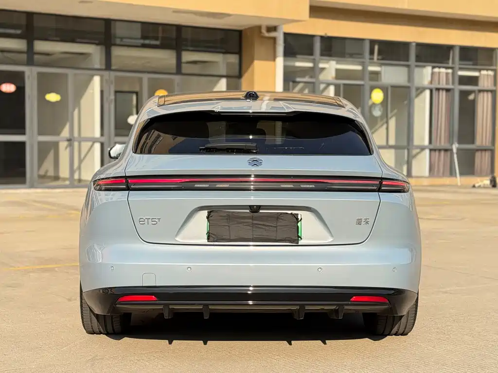 NIO NIO ET5T