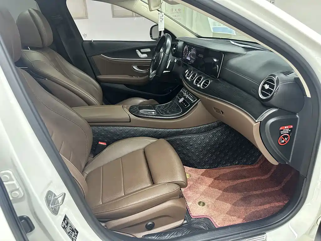 Mercedes-Benz E-Class — миниатюра 6