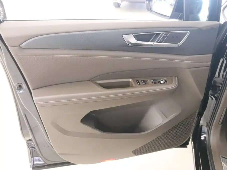 Volkswagen Viloran — миниатюра 10