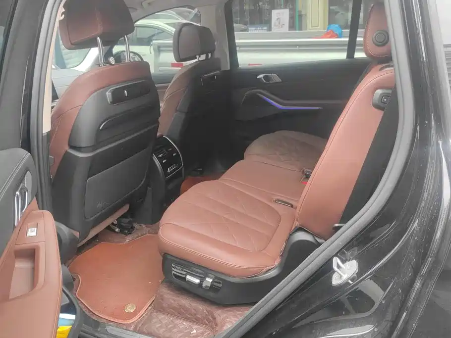 BMW X7 — миниатюра 11