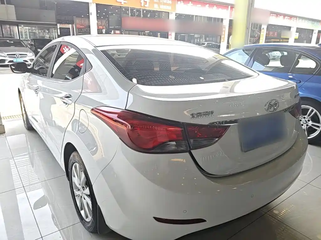 Hyundai Elantra Langdong — миниатюра 5
