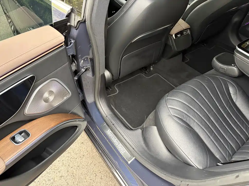 Mercedes-Benz EQS — миниатюра 10