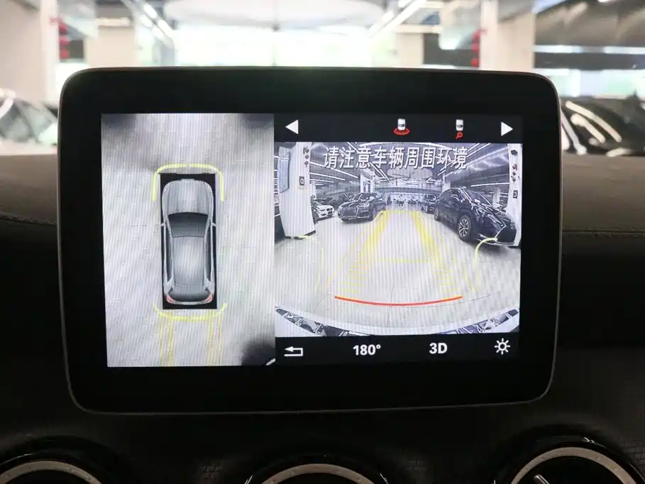 Mercedes-Benz GLA — миниатюра 8
