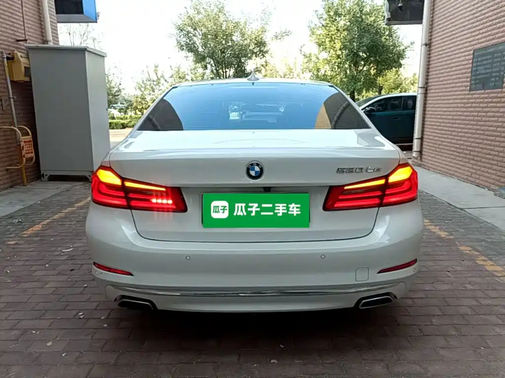BMW 5 Series New Energy — миниатюра 6