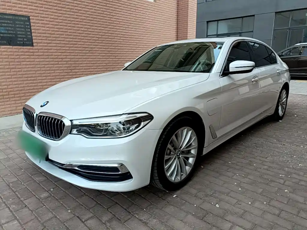 BMW 5 Series New Energy — миниатюра 2