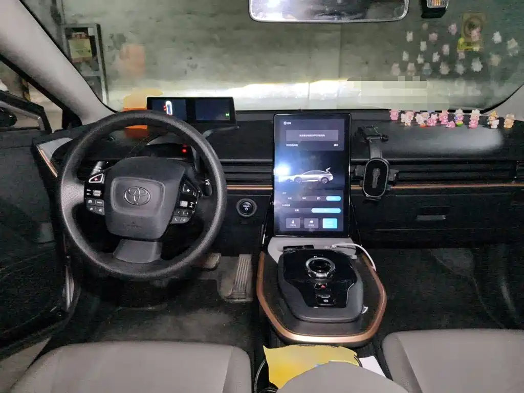 Toyota bZ3 — миниатюра 5