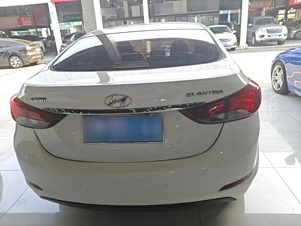 Hyundai Elantra Langdong — миниатюра 6