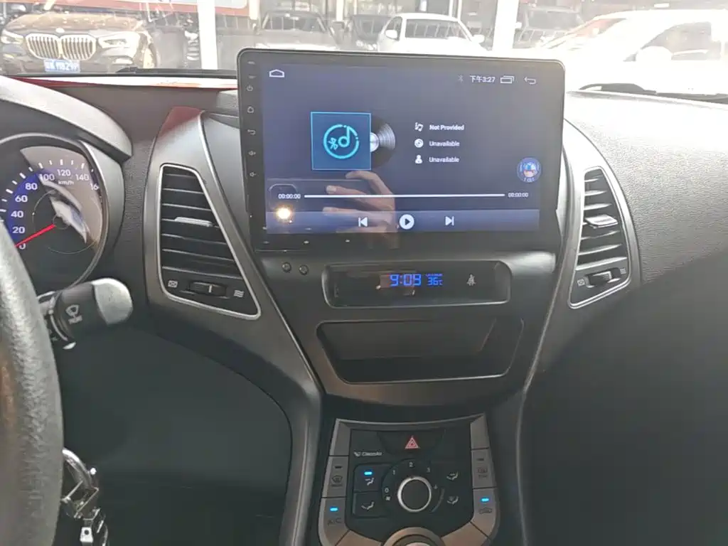 Hyundai Elantra Langdong — миниатюра 13