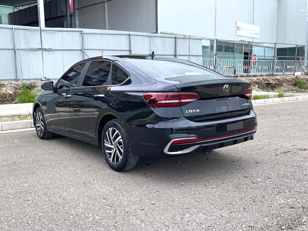 Volkswagen Lavida — миниатюра 7