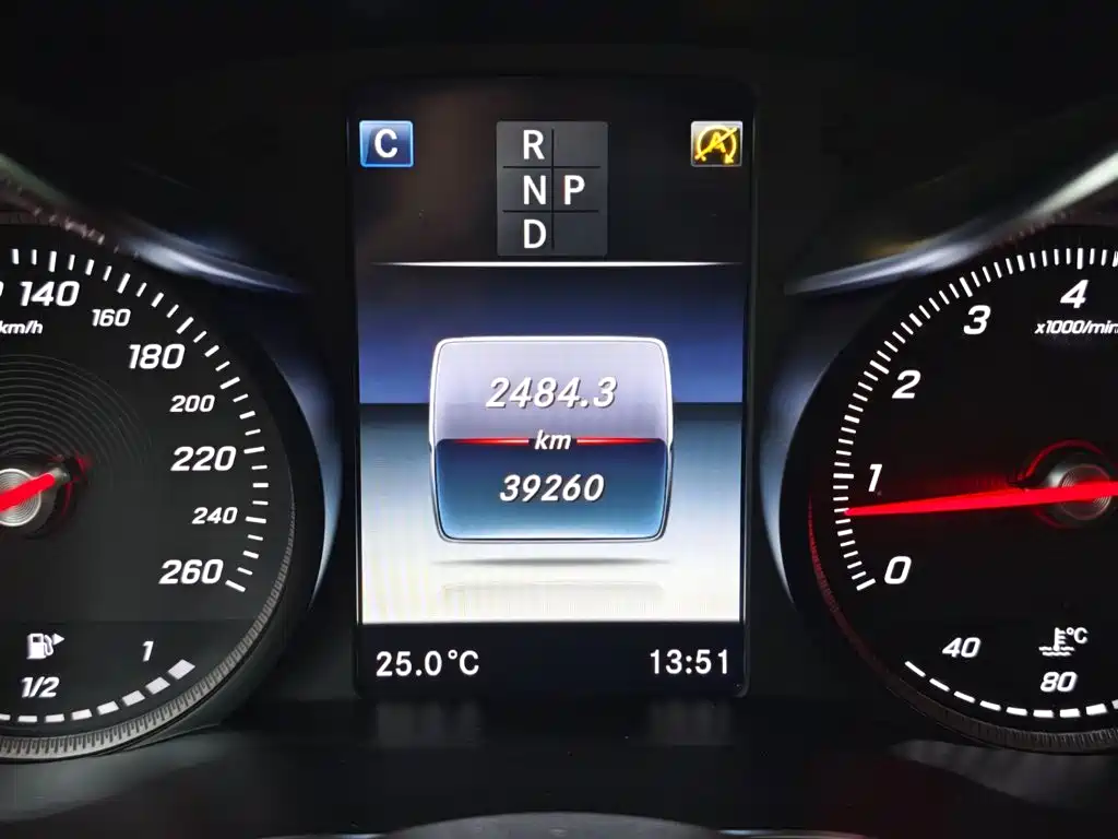 Mercedes-Benz GLC — миниатюра 13