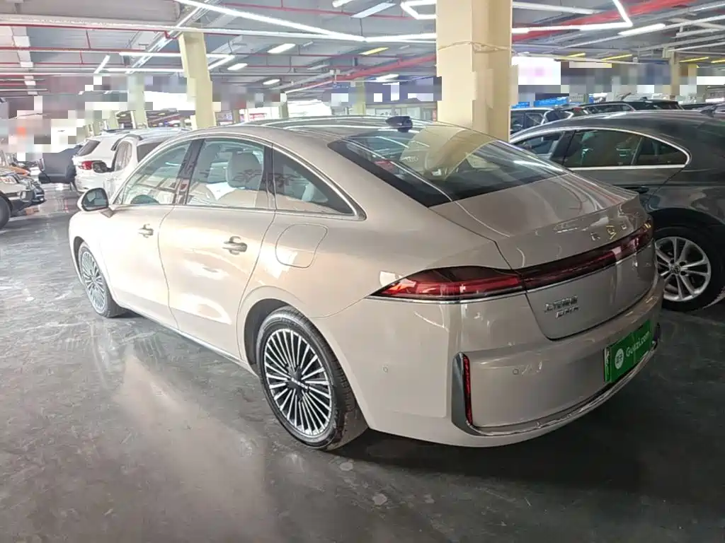 Roewe M7 DMH — миниатюра 5