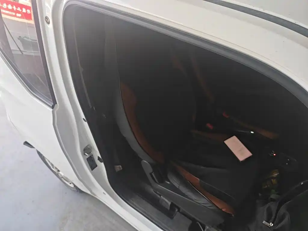 Wuling MINIEV — миниатюра 25