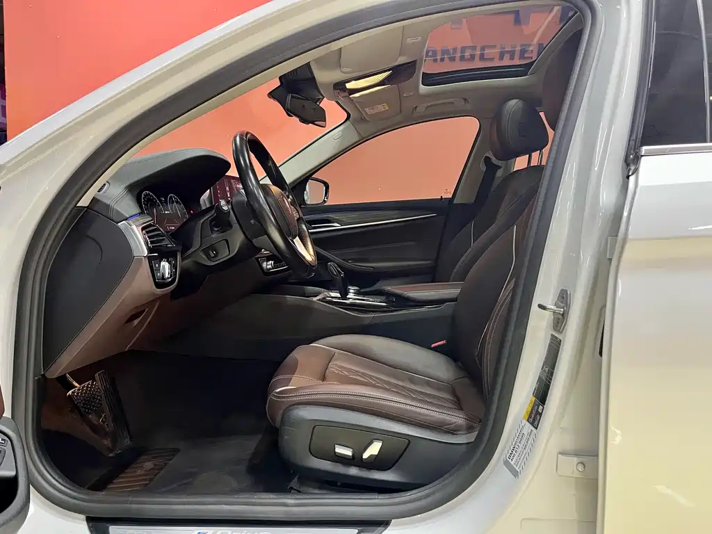 BMW 5 Series 5 2019 530Le Luxury