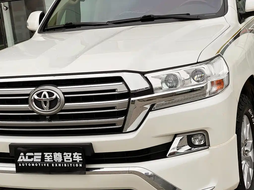 Toyota Land Cruiser — миниатюра 7