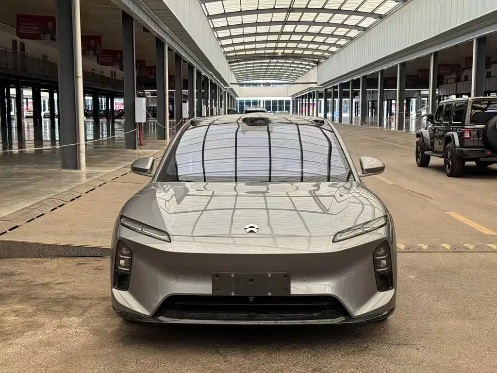 NIO ET5T — миниатюра 2