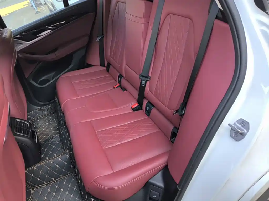 BMW iX3 — миниатюра 17