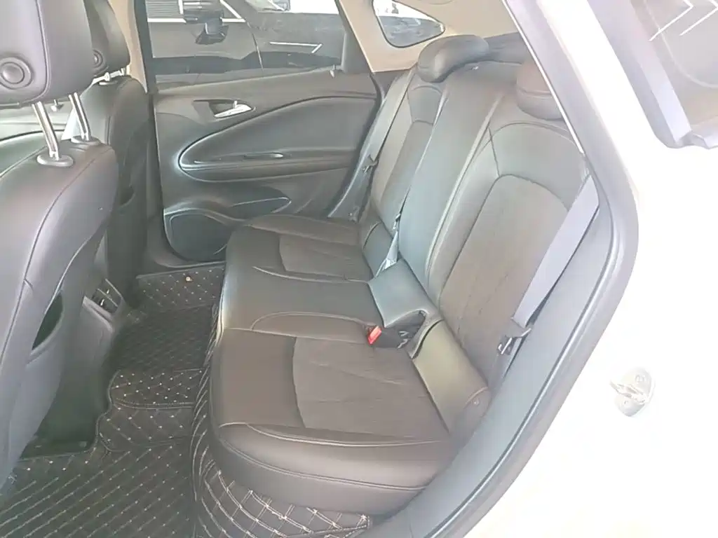 Buick Verano — миниатюра 17