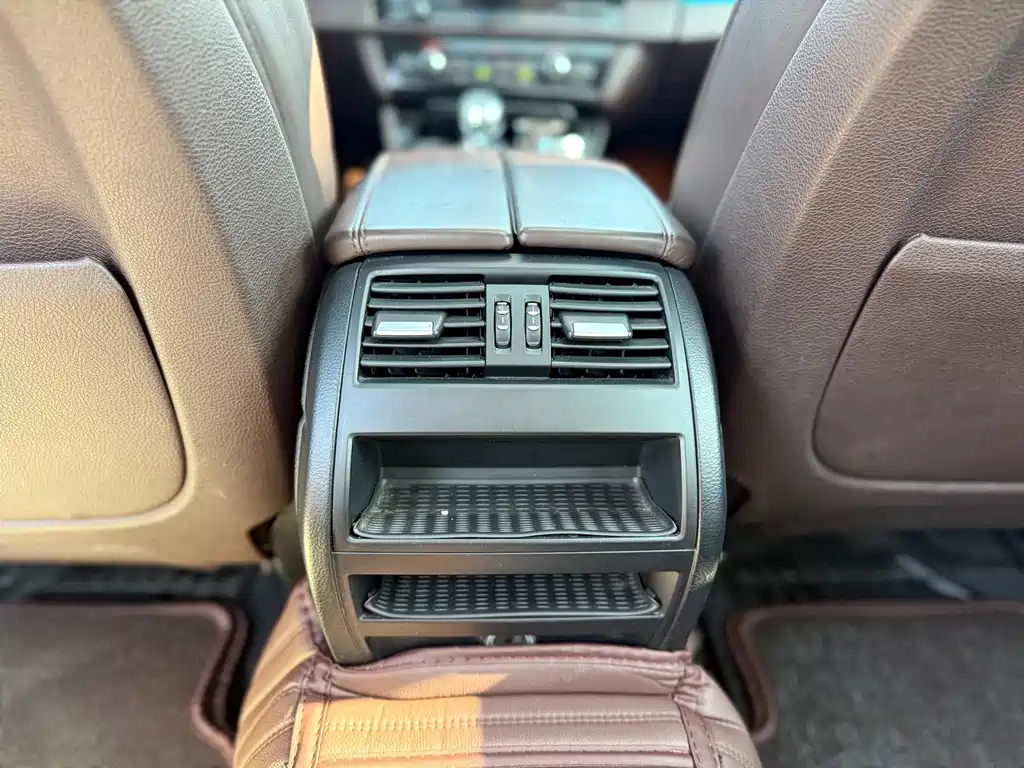 BMW 5 Series — миниатюра 19
