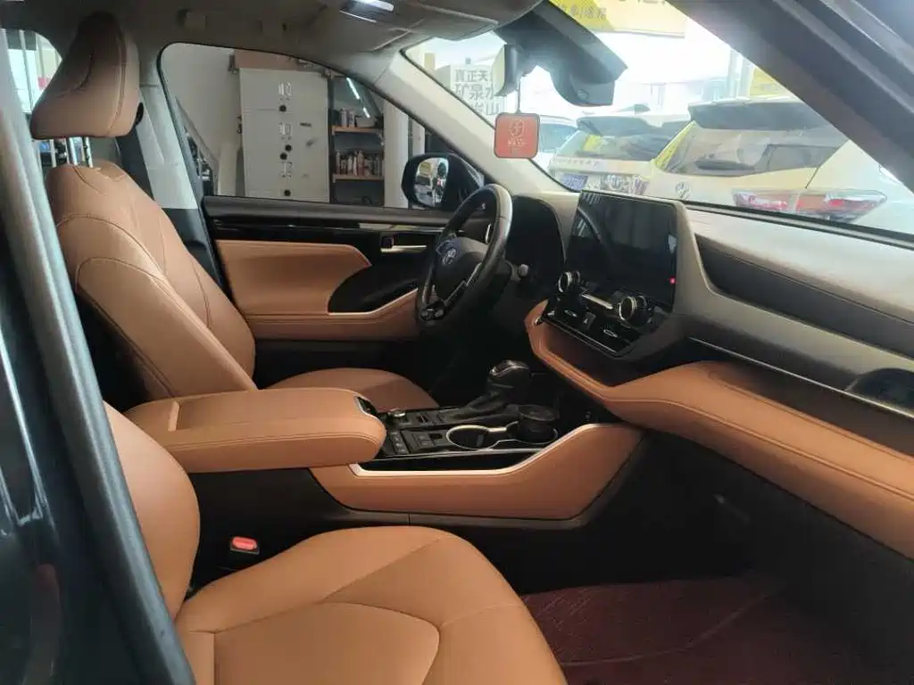 Toyota Highlander — миниатюра 4