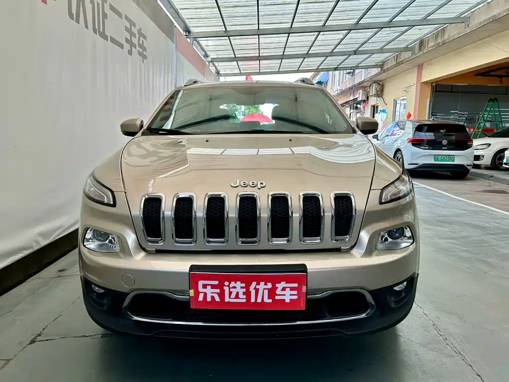Jeep Cherokee — миниатюра 2