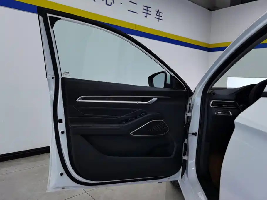 Geely Emgrand — миниатюра 7