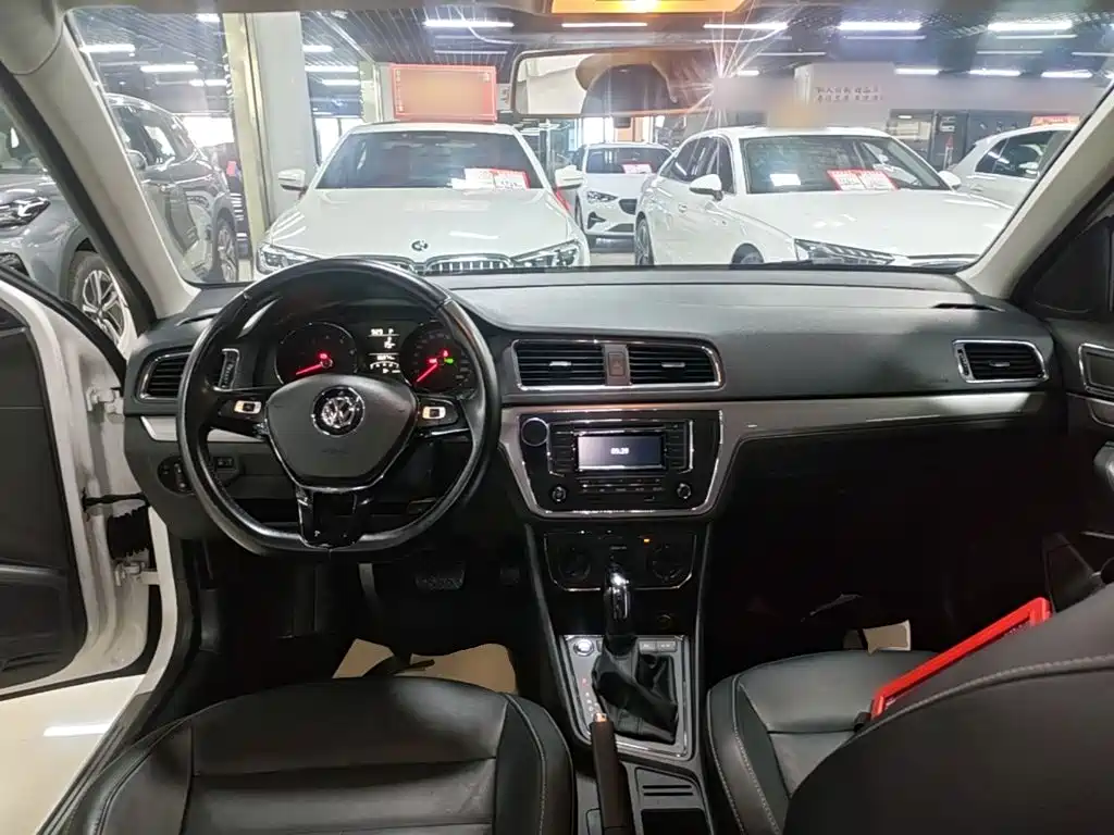 Volkswagen Lavida — миниатюра 10