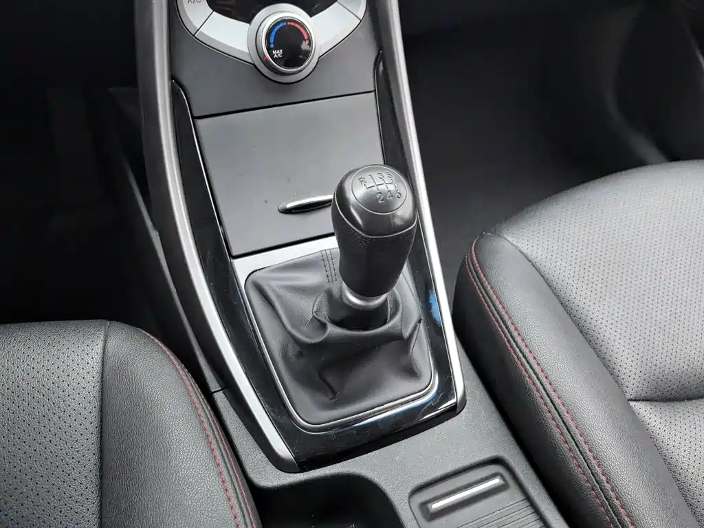 Hyundai Elantra Langdong — миниатюра 13