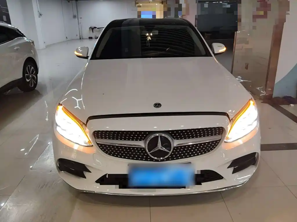 Mercedes-Benz C-Class — миниатюра 3